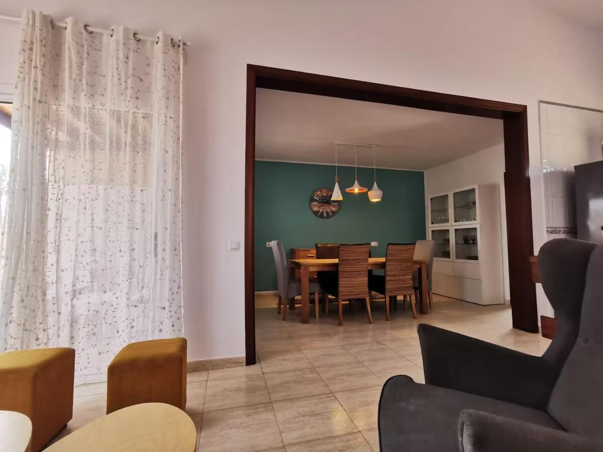 Modern And Spacious 3 Bedroom House In Holiday home *